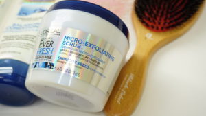 L'Oreal Exfoliating Scrub